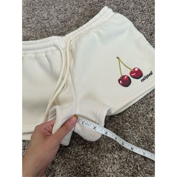NWOT Edikted Mon Cheri Sweat Shorts Beige Fleece Pull on Drawstring Womens XS - Picture 10 of 11